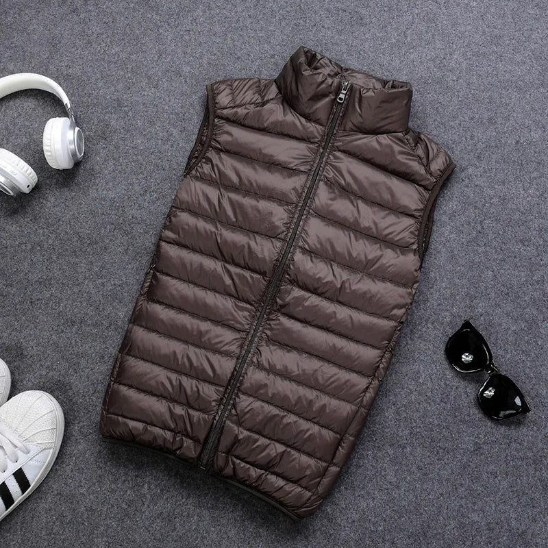 Autumn and Winter Men's 90% White Duck Down Vest Casual Lightweight Down Warm Solid Sleeveless Jacket Men's Portable Pocket Vest 3