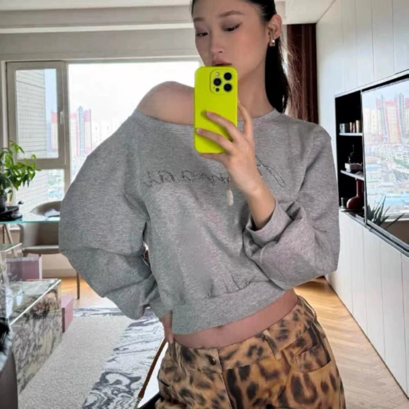 Women Hoodies Autumn Streetwear Off Shoulder Seductive Cropped All-match Sweatshirts Baggy Fashion Print Design Aesthetic Casual 4