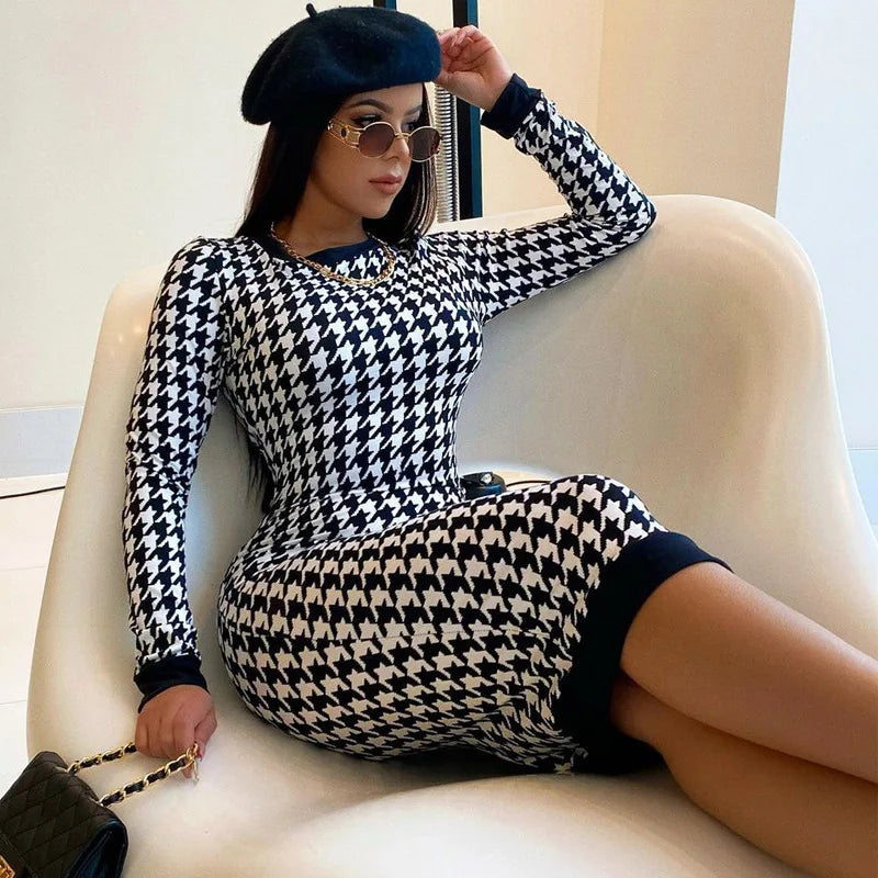 Elegant Slim Fit Houndstooth Midi Dress - Women's Long Sleeve Bodycon Streetwear for Club