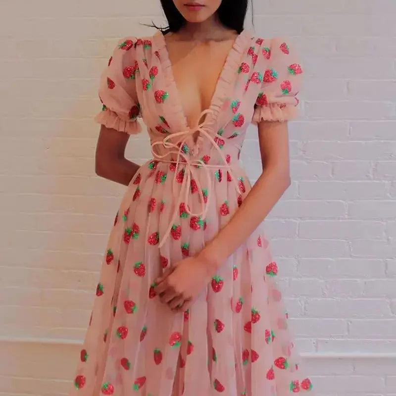 French Style Strawberry Two-tone V-neck Long Dress Sequins Ruffles Fashionable Net Yarn Sleeveless Robe 2