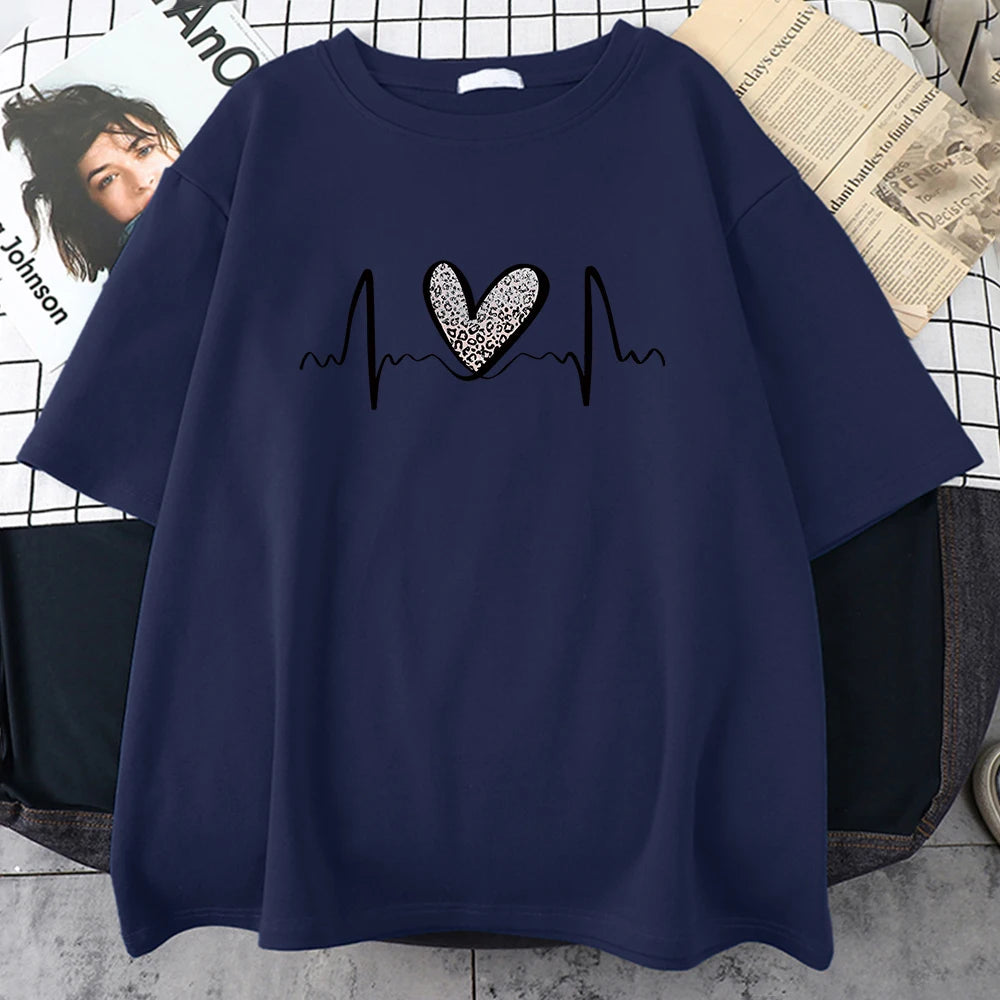 Women’s Leopard Heart Graphic T-Shirt