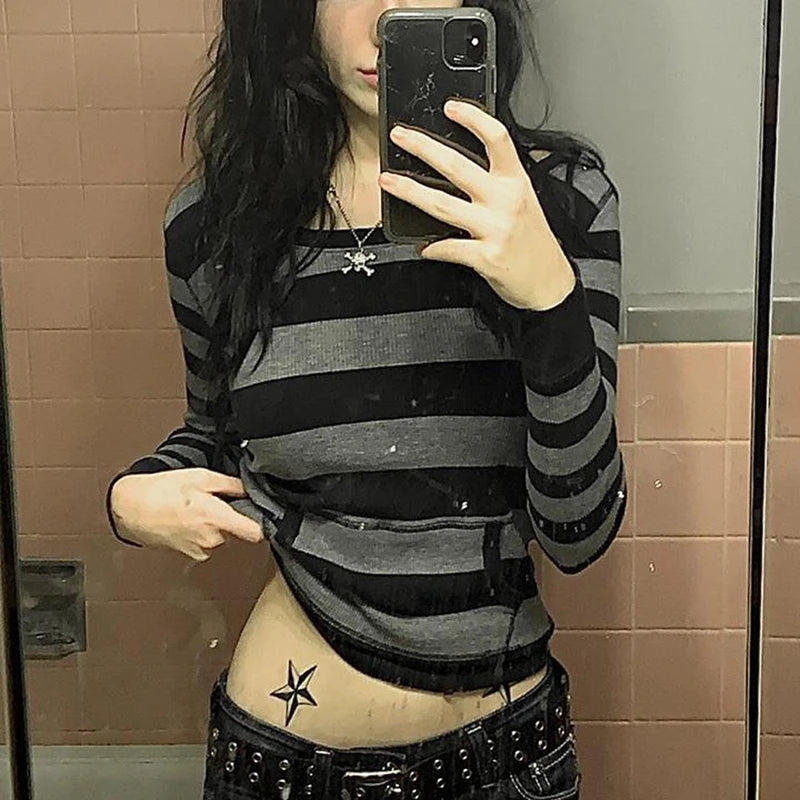 Dark-Academia-Graphic-Print-T-shirt-E-girl-Gothic-Mall-Goth-Alt-Emo-Crop-Top-Y2K