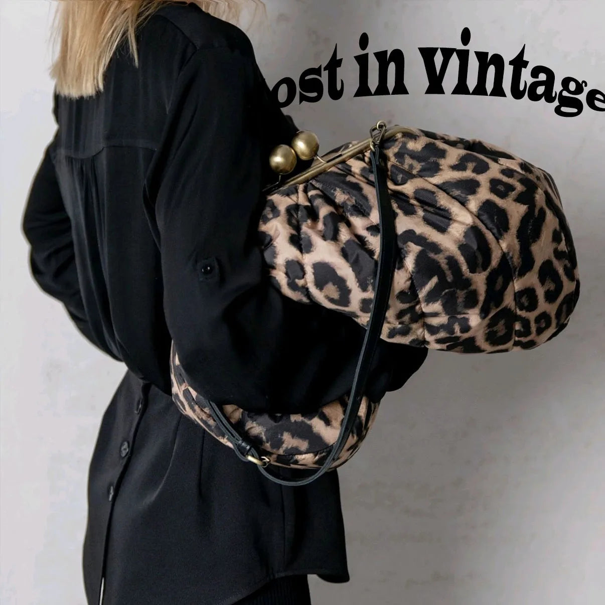 LOST IN VINTAGE Leopard Print Animals Fabric Soft Smooth Owl Bag Balls Bronze Kiss-lock Large Purse Clutch Large 43x40x13cm