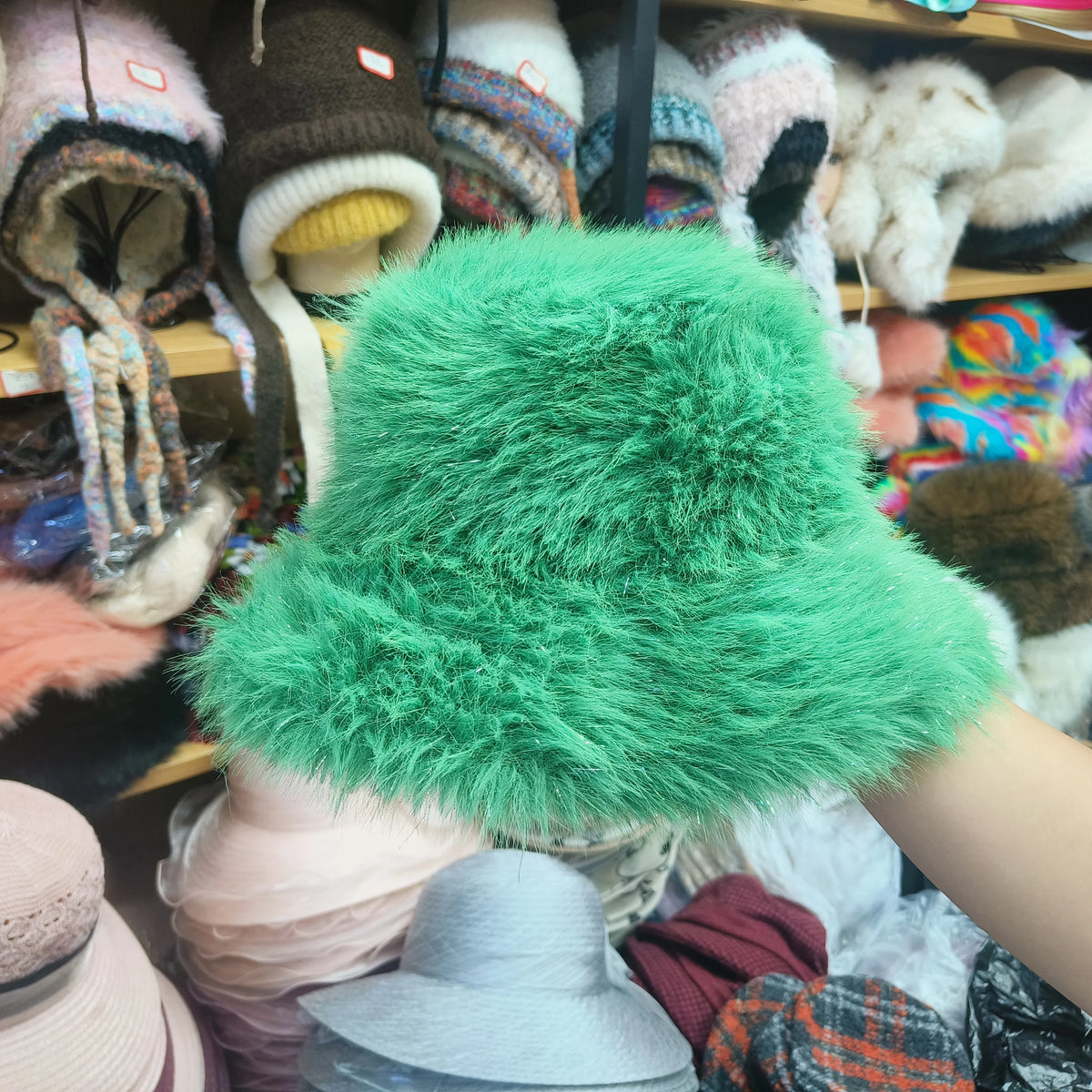 Faux Fur Bucket Hat Hot Warm Imitation Fur Thickened Autumn Winter hat Personality Fishermen Hats for women Bracer Plush hat겨울모자