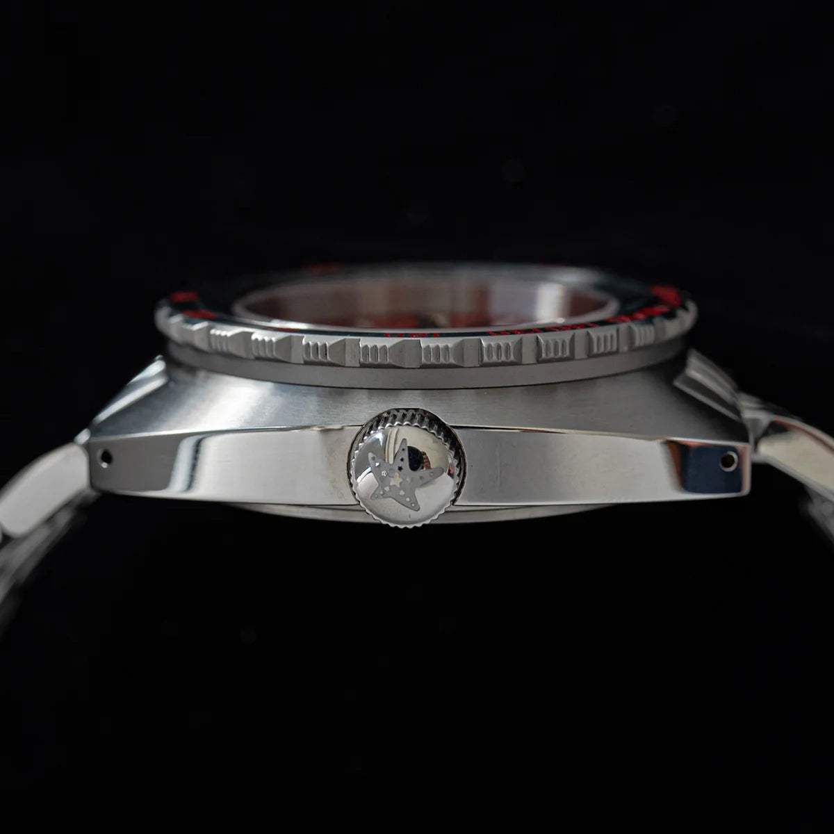 SEESTERN Watch SUB300T Diver Automatic Man Mechanical Sapphire Glass Luminous Date Waterproof 200 Turn Bracelet Wristwatch Retro