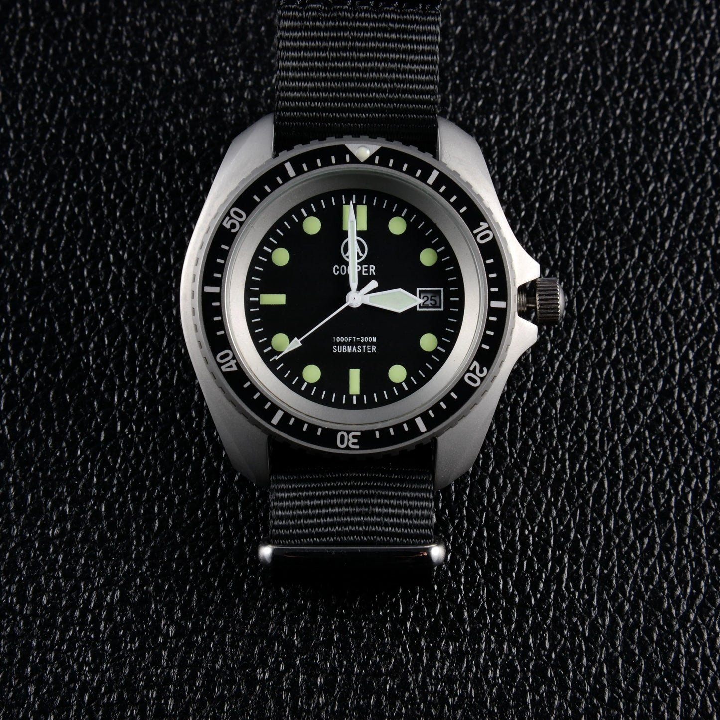 QM UDT Men's Watch  Military Sport Watch Army Green Outdoor Diver Fashion Accessories SM8016C  Japan Movement 300M ATM