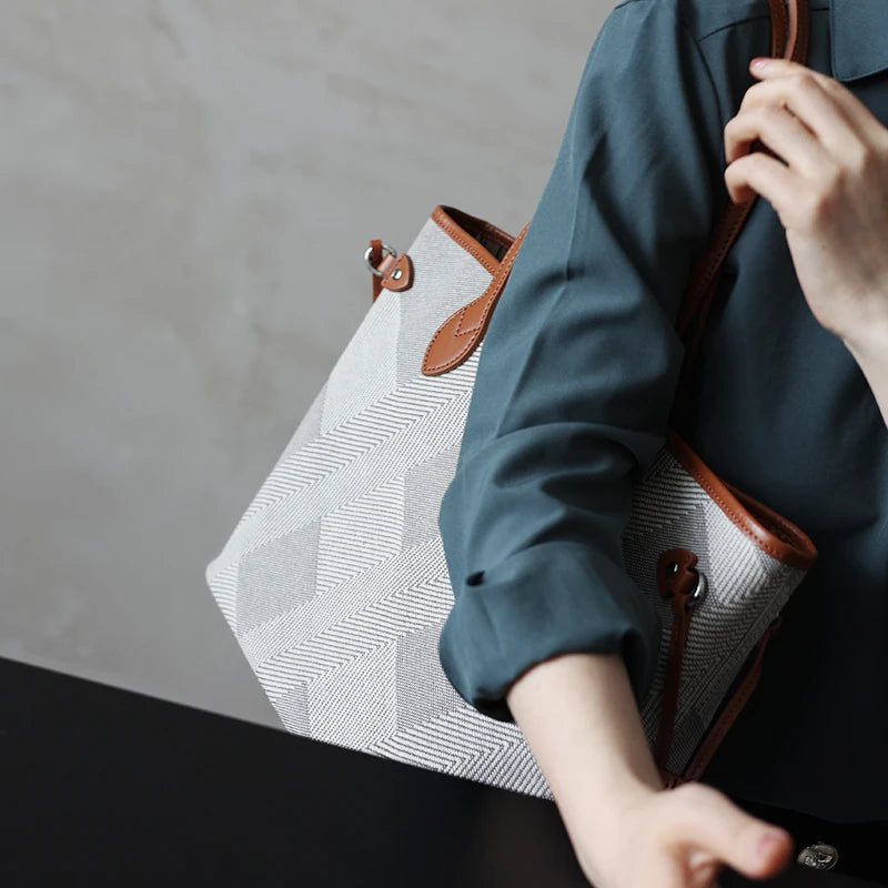 Women's Fashion Shoulder Bag Luxury Designer Handbag Large Capacity Canvas With Genuine Leather Tote For Shopping,Commuting,Work