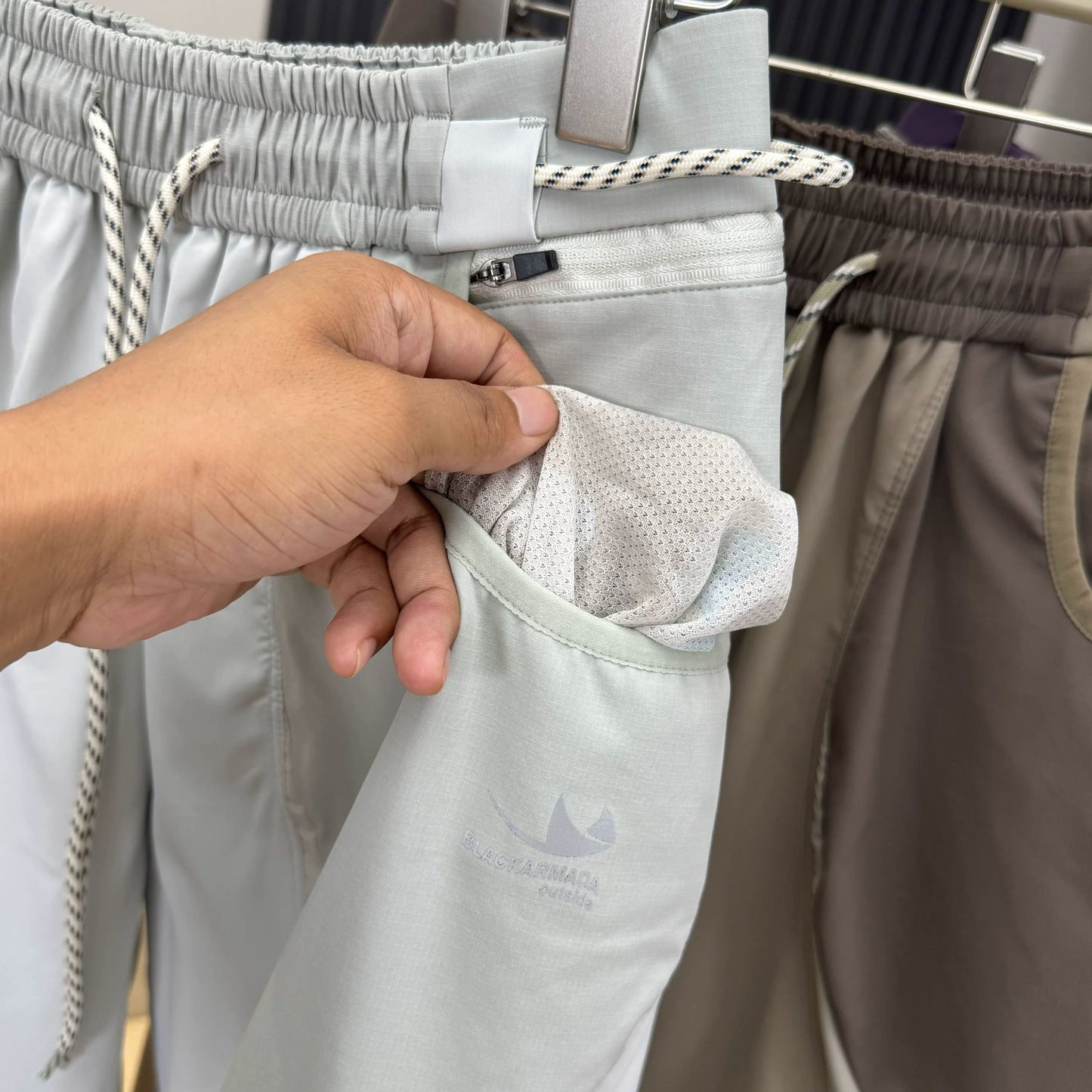 Men's Relaxed-Fit Cargo Trousers | Lightweight & Breathable
