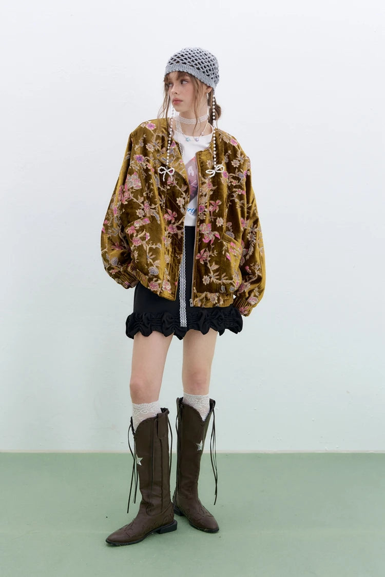 ELFSACK 2025 Gold Velvet Jacket Women's Winter Short Coat, Embroidered Goldfish Chinese Style Vintage Loose Padded Jacket