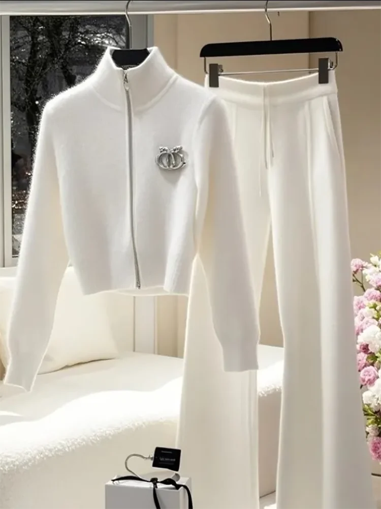 2-Piece USA-Made Knitted Sweater Suit – High-End Autumn/Winter Chic Set