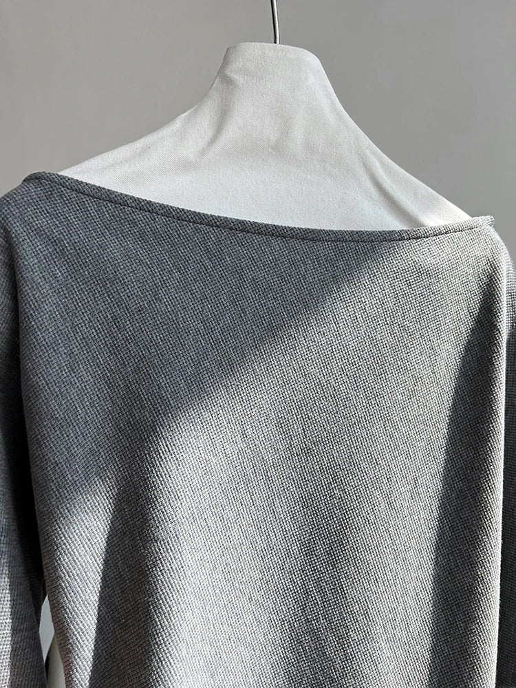 Women's Pleated Relaxed-Fit Sweatshirt