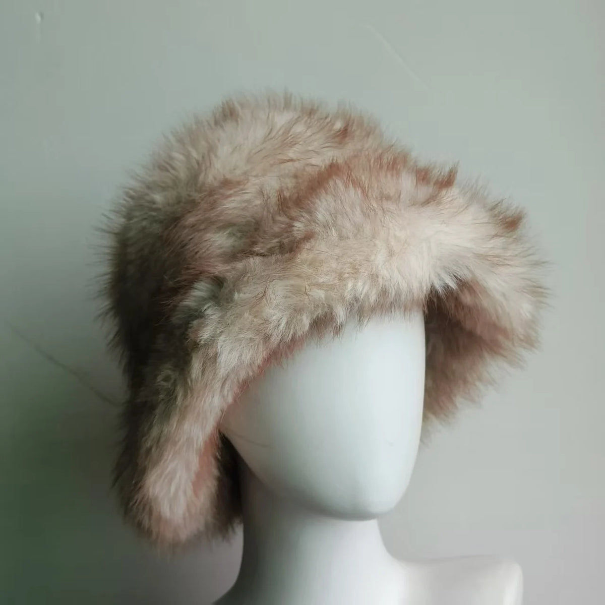 Faux Fur Bucket Hat Hot Warm Imitation Fur Thickened Autumn Winter hat Personality Fishermen Hats for women Bracer Plush hat겨울모자