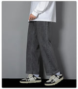 Men’s Relaxed Straight-Leg Denim Jeans