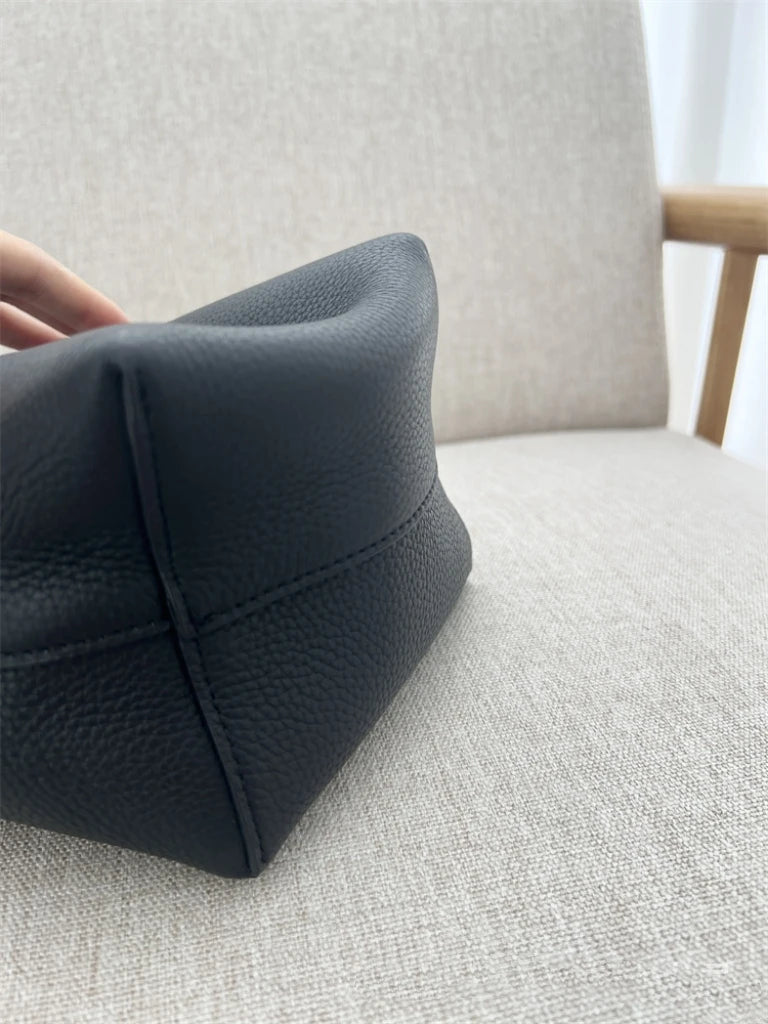 25 year new cowhide lychee pattern single shoulder commuting versatile large capacity bucket bag