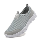 New Running Shoes for Men Breathable Sports Shoes Light Weight Fashion Summer Mesh Breathable Sneakers for Men Plus Size 38-47