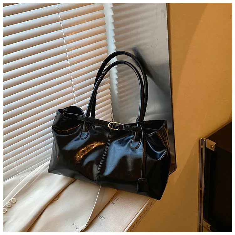 Vintage Handbag for Women Large Capacity 2026 New Underarm Commuting Bag Fashion Female Casual Single Shoulder Tote Bag Handbags