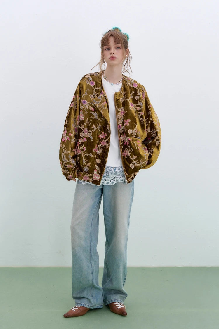 ELFSACK 2025 Gold Velvet Jacket Women's Winter Short Coat, Embroidered Goldfish Chinese Style Vintage Loose Padded Jacket