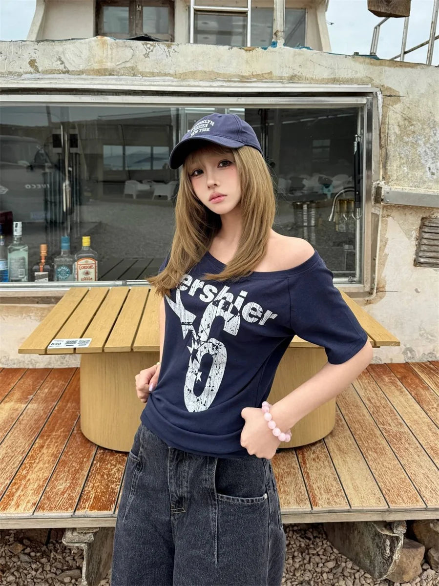 Retro Chic Y2K Oversized Graphic Tee | 2025 Streetwear Collection