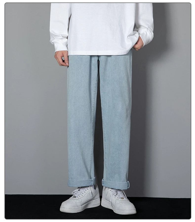 Men’s Relaxed Straight-Leg Denim Jeans