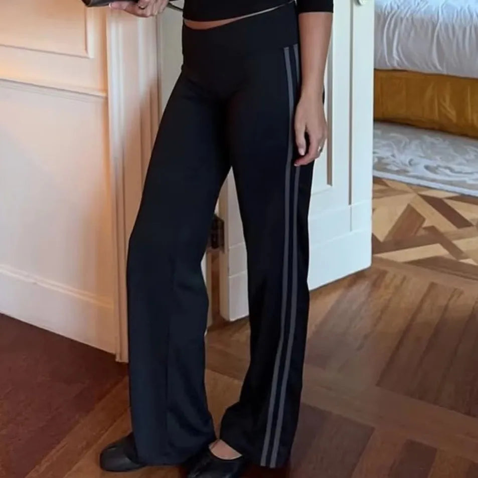 Women's Black Low-Rise Flared Yoga Pants