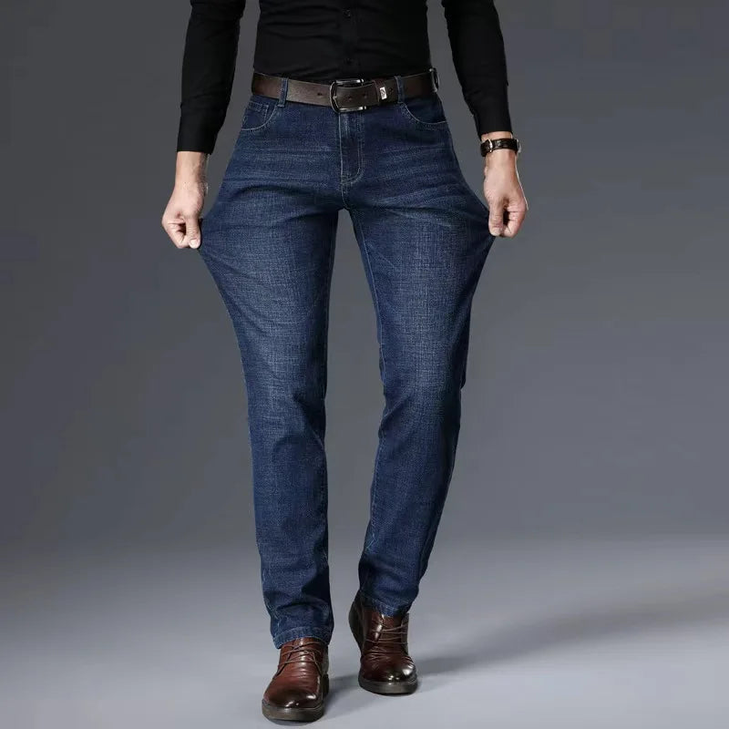 Men’s Classic Straight-Leg Stretch Jeans