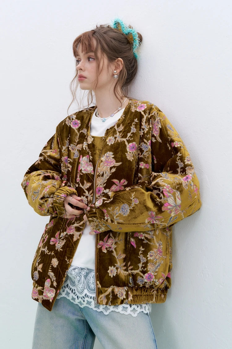 ELFSACK 2025 Gold Velvet Jacket Women's Winter Short Coat, Embroidered Goldfish Chinese Style Vintage Loose Padded Jacket
