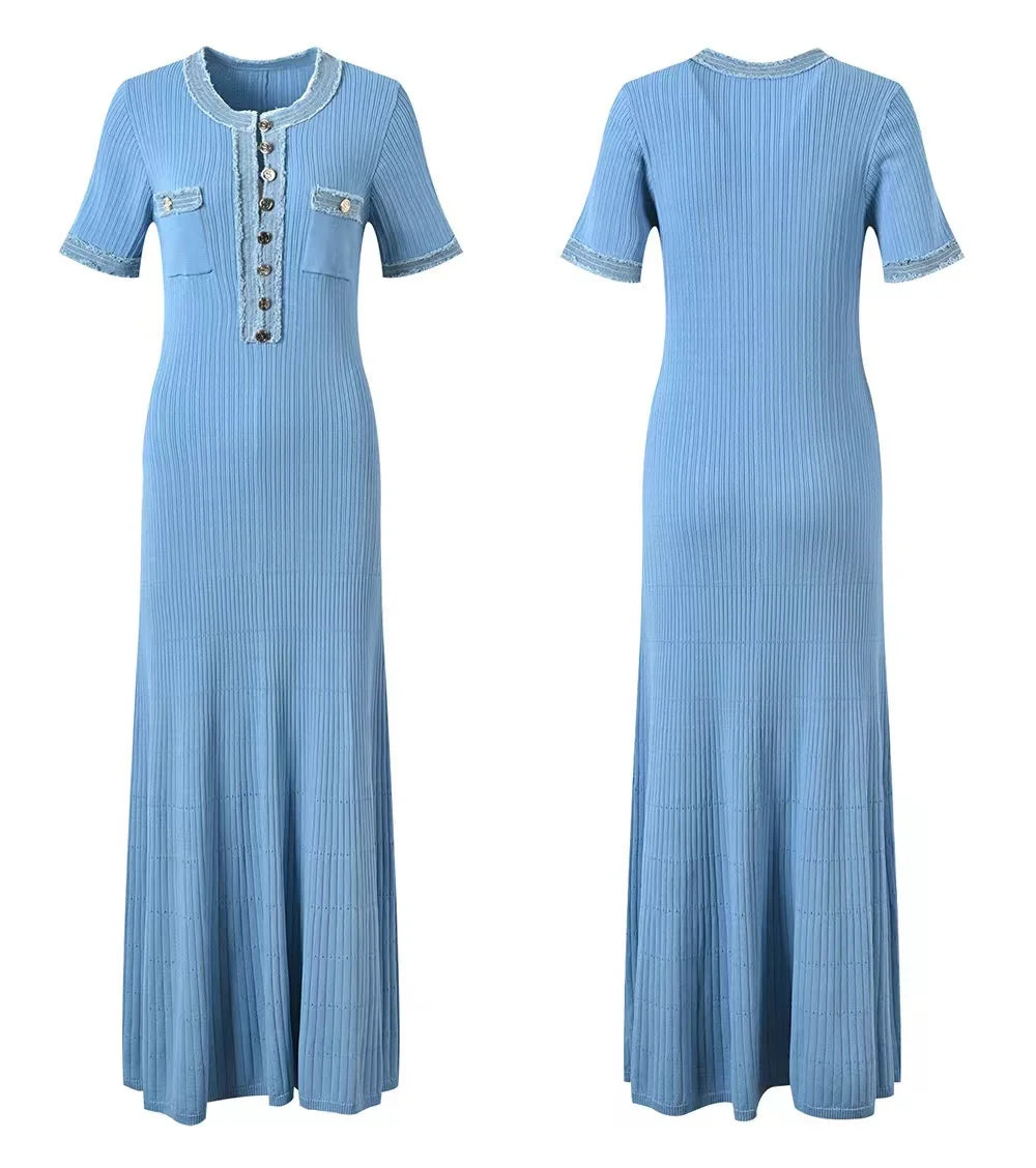 Chic Contrast Knit Maxi Dress
