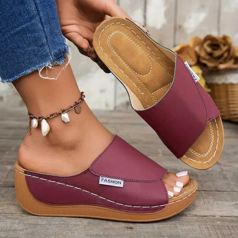 Women Wedge Slippers Summer 2025 New Fashion Slippers Open Toe Breathable Sandals Comfortable Buckle Woman Shoes Slides Women