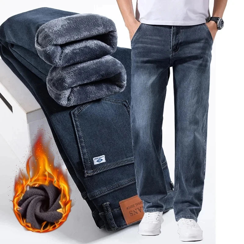 Men's Fleece-Lined Straight-Leg Stretch Jeans