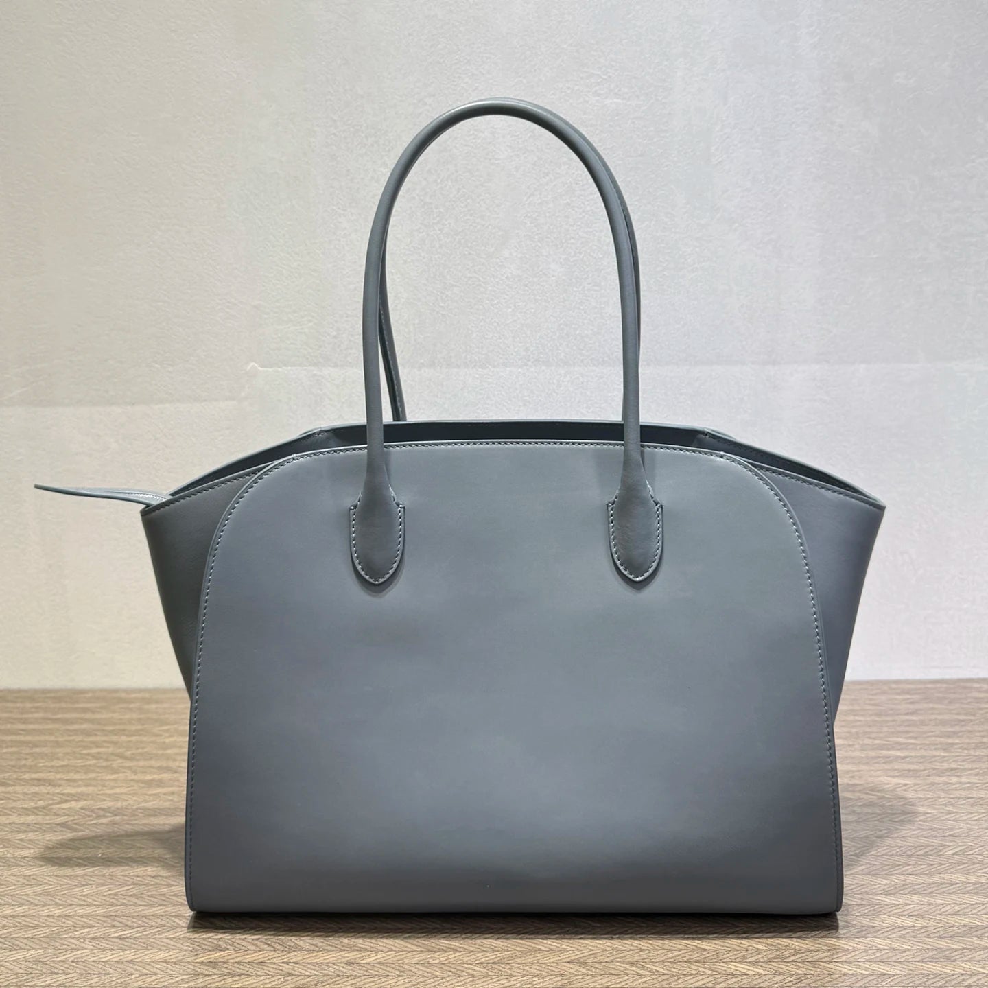 36cm Top-Grain Cowhide Tote — Effortless Everyday Elegance