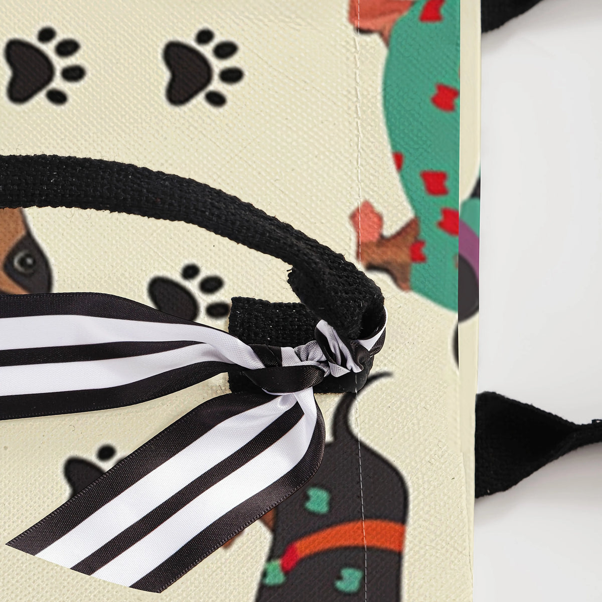 Dachshund & Paw Print Everyday Tote Bag