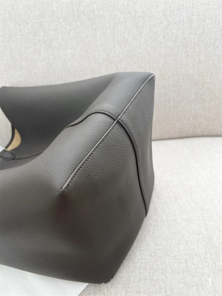 25 year new cowhide lychee pattern single shoulder commuting versatile large capacity bucket bag
