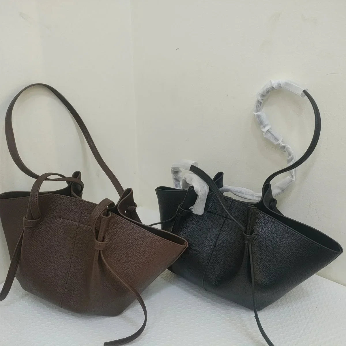 YUZEFI Women Tote Bag Solid Color Retro Minimalist Relaxation Luxury Versatile Daily Commuter Travel Large Capacity Shoulder Bag