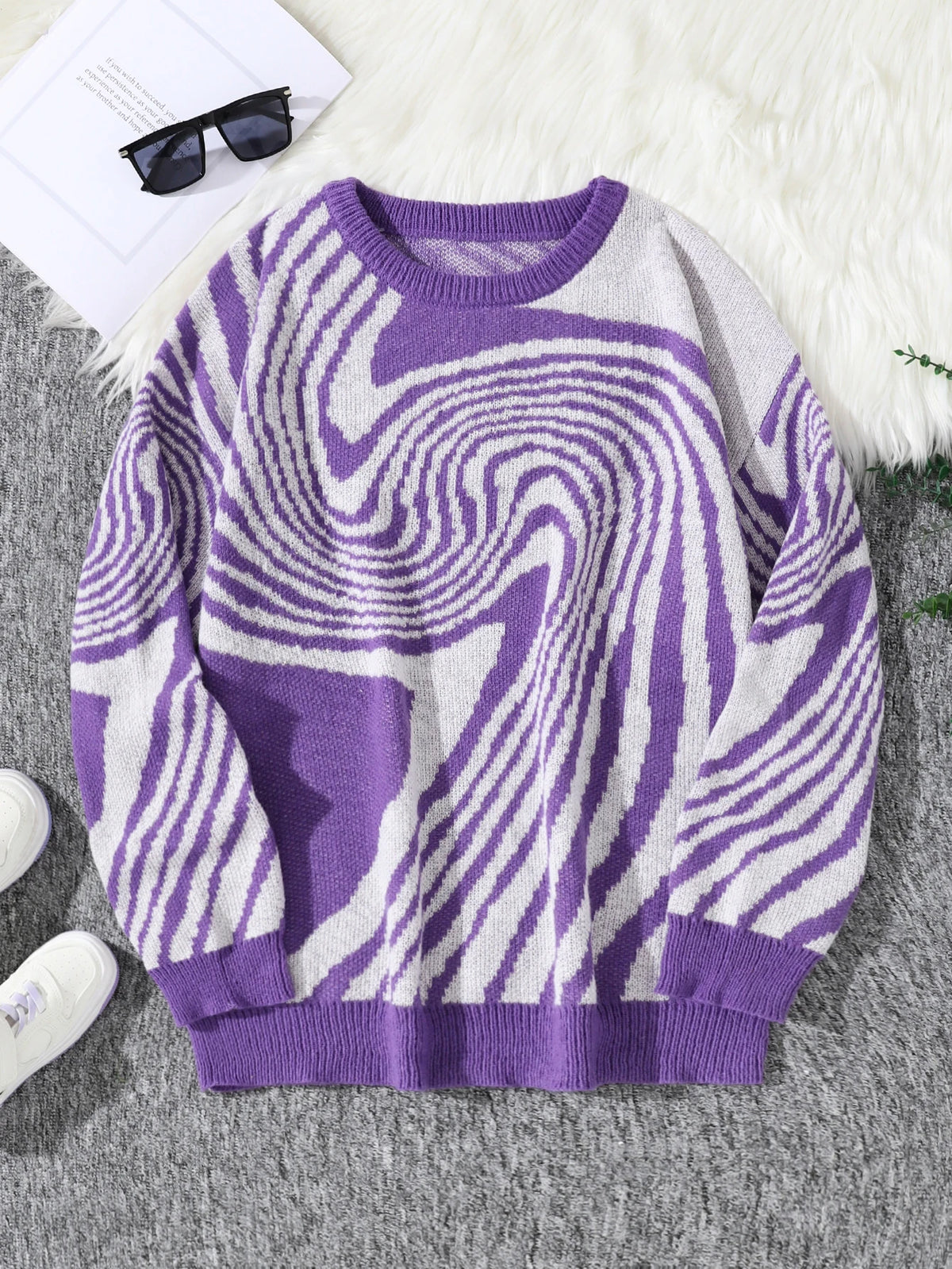 Men’s Contrast Maze Jacquard Crewneck Sweater