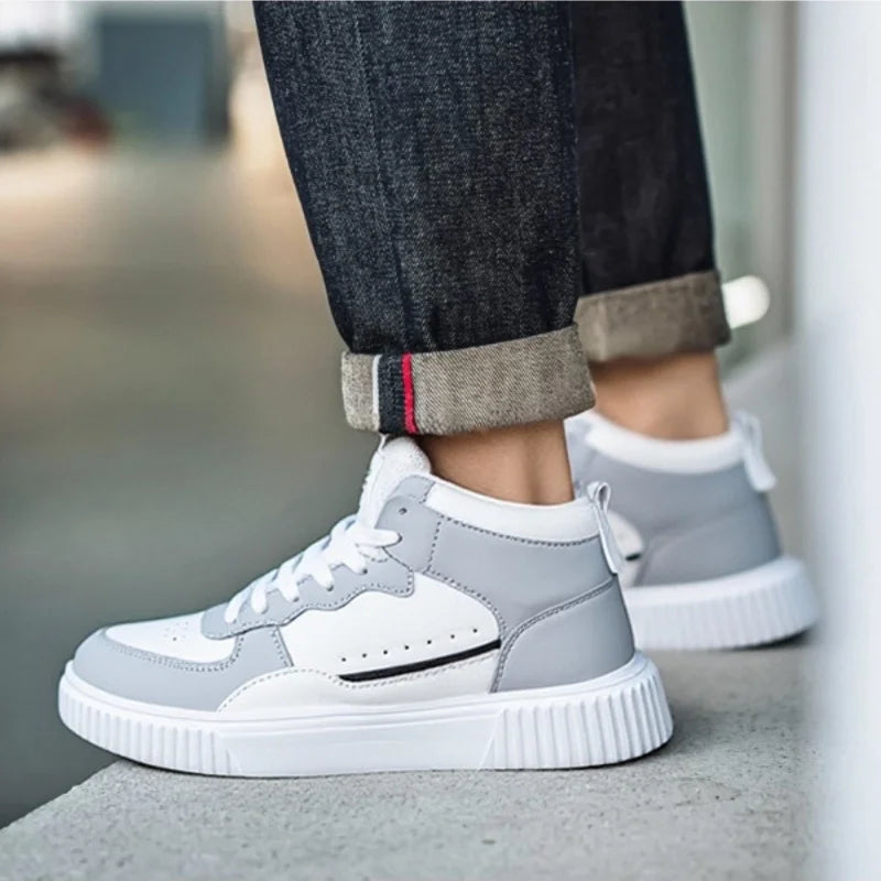Men’s Lightweight Athletic Sneakers