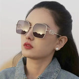 2025 New Fashion Metal Square Polarized Sun Glasses Women Luxury Diamond UV400 Sunglasses Ladies Oversized Eyewears Gafas De Sol