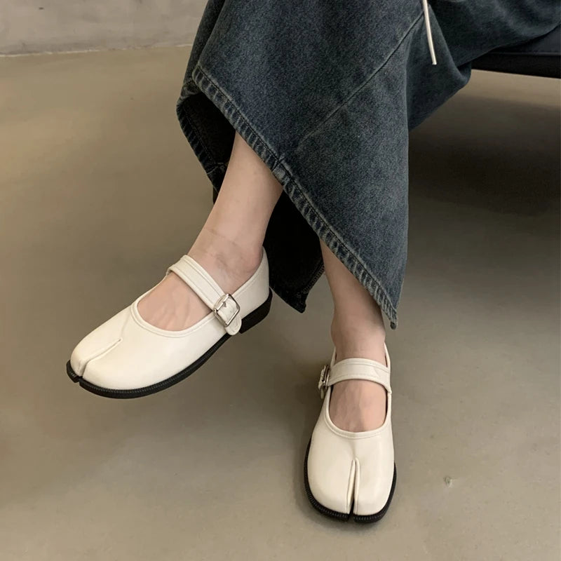 SUOJIALUN Women's Split-Toe Mary Jane Flats