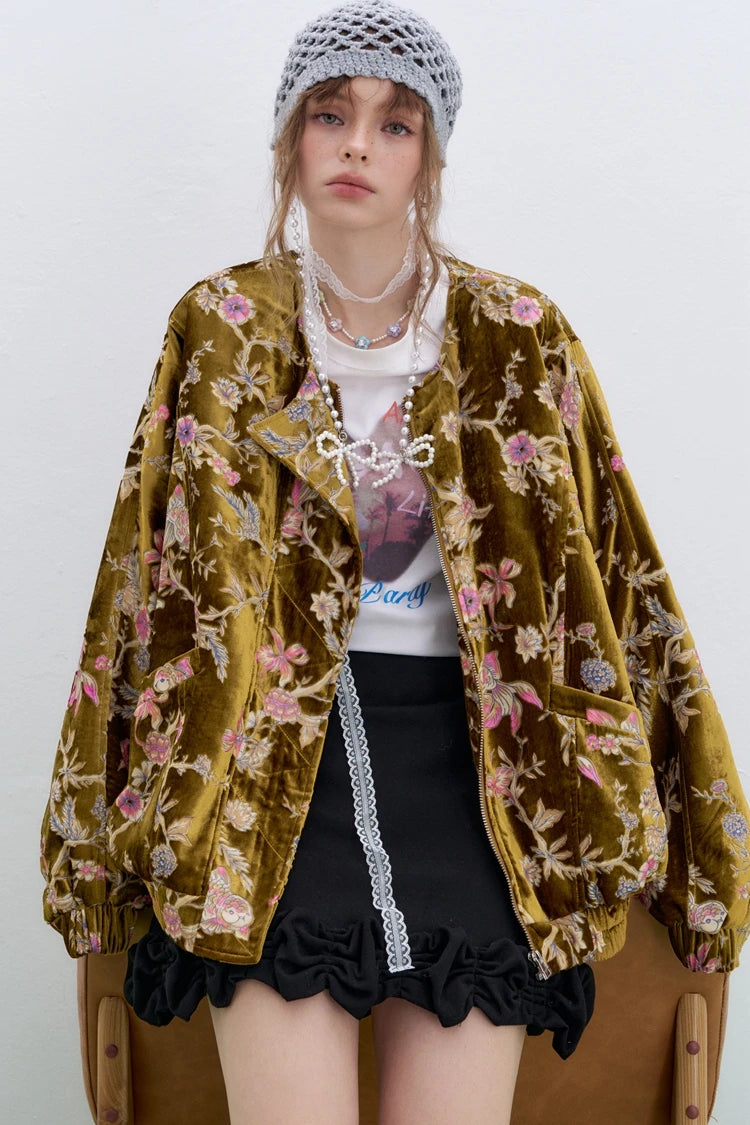 ELFSACK 2025 Gold Velvet Jacket Women's Winter Short Coat, Embroidered Goldfish Chinese Style Vintage Loose Padded Jacket