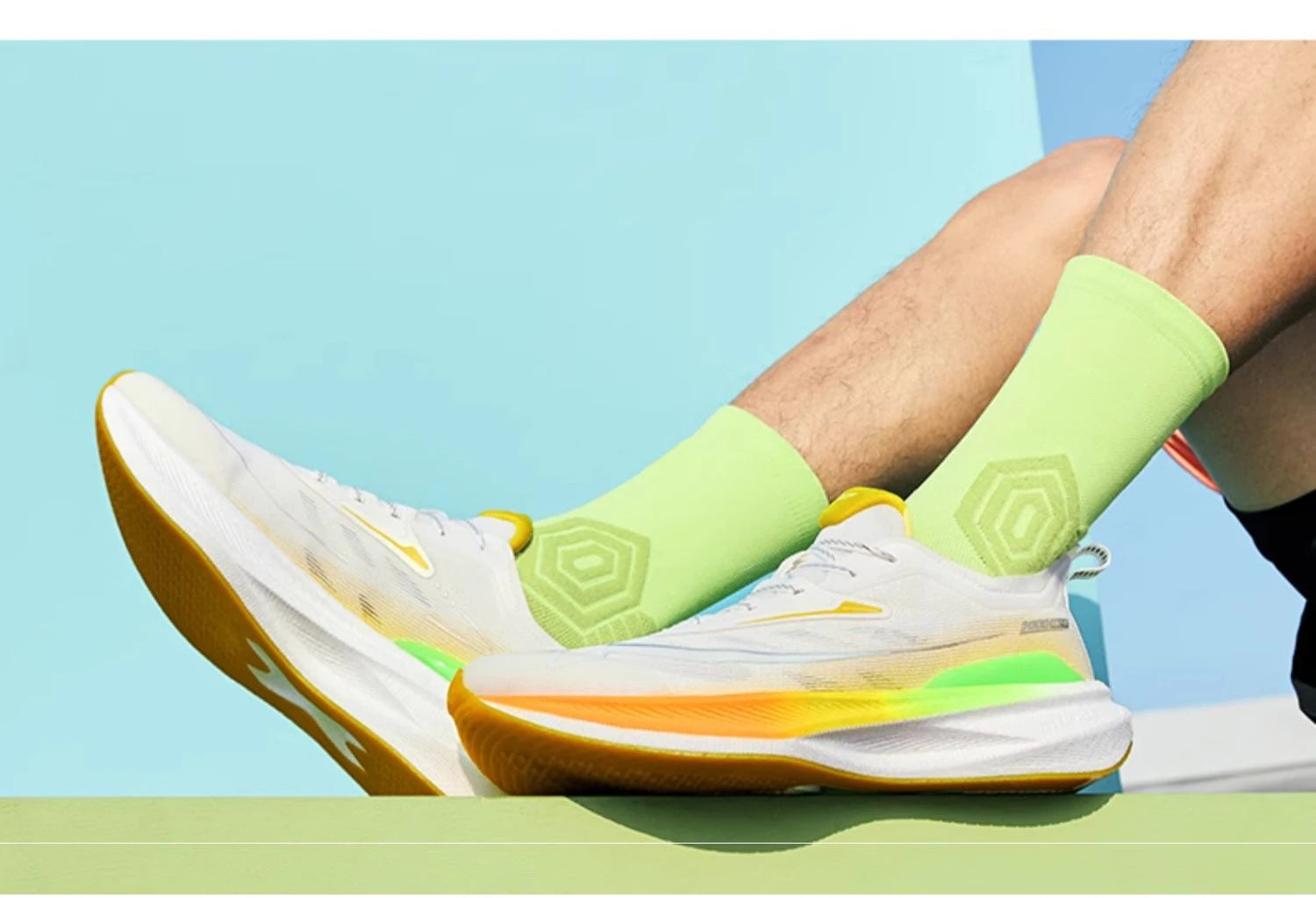 Xtep 2000KM 2.0 Running Shoes Men  Summer Professional TPU Shock Absorption Sneakers 876219110043(suggest half size down)