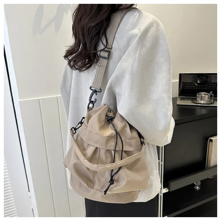 Fashionable Crossbody Bags for Women Shoulder Bag Large Capacity Oxford Women Bucket Bag Purse and Handbags