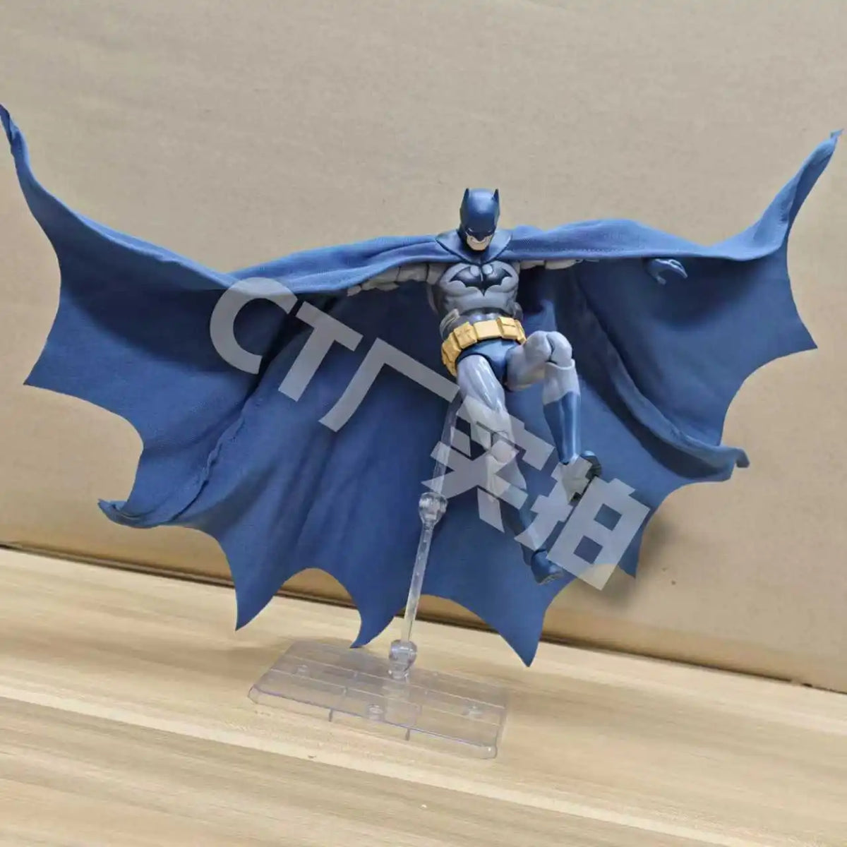 Batman Hush PVC Collectible Action Figure