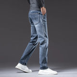 Men’s Classic Straight-Leg Stretch Jeans
