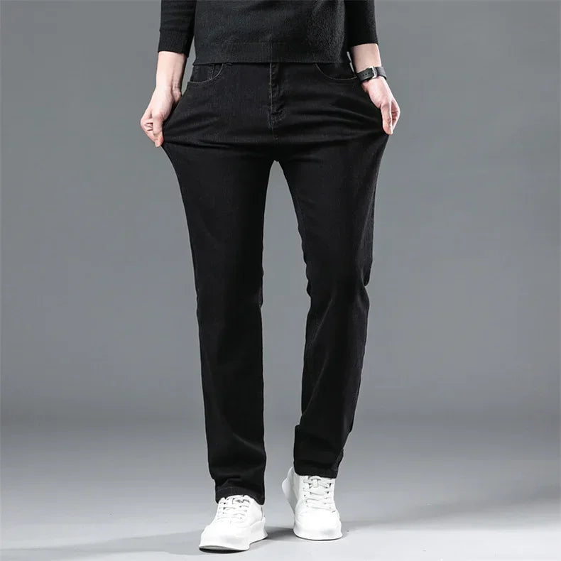 Men’s Fleece-Lined Straight-Leg Stretch Jeans