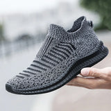 2026 Breathable Men Casual Shoes Lightweight Outdoor Male Walking Shoes Anti-slip Men's Sneakers Slip on Flats Vulcanized Shoes