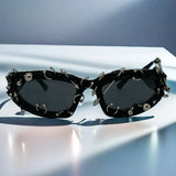 Personalized Rivet Sunglasses for Men and Women Retro Metal Studded Frame Unisex Punk Eyewear UV400 Protection Party Shades