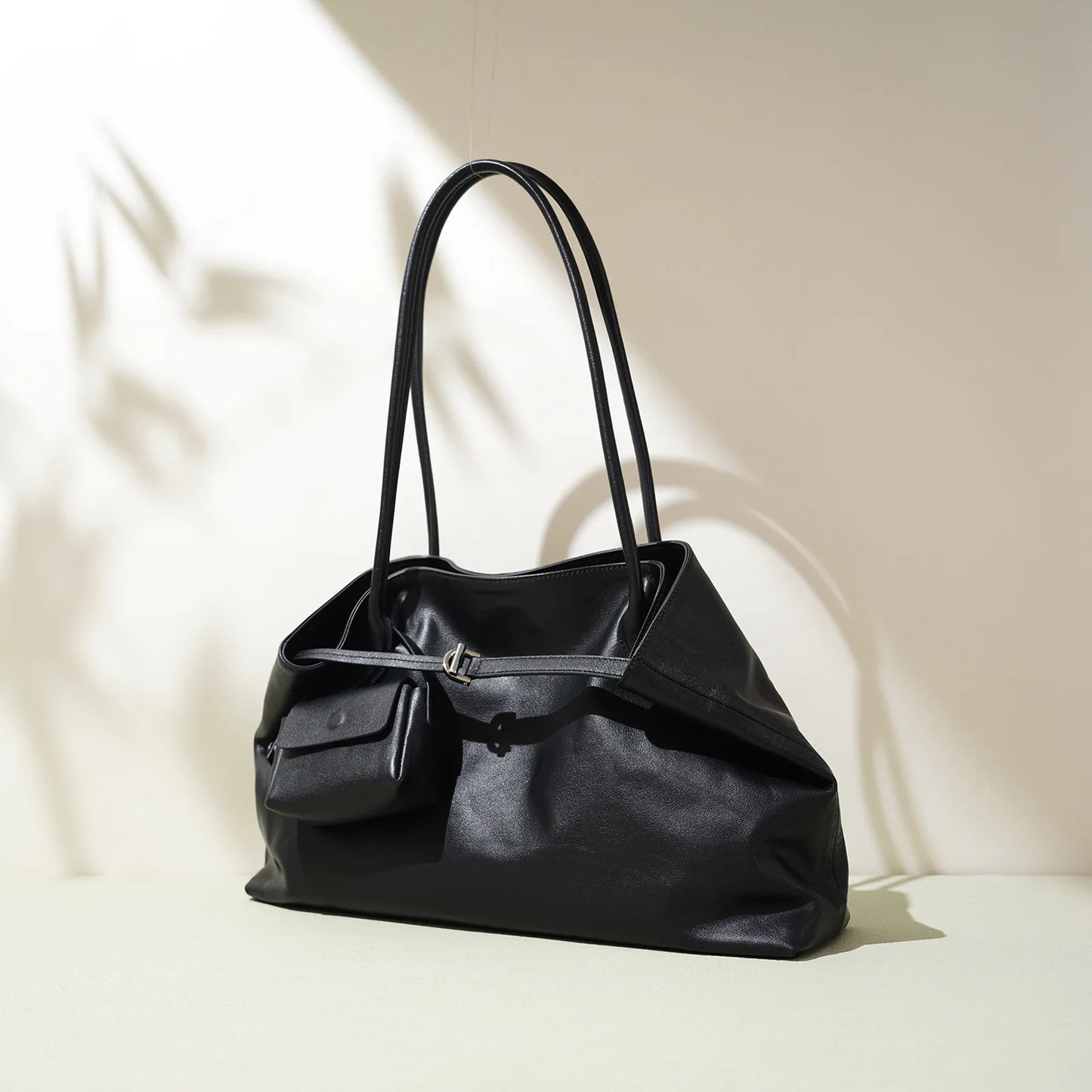 2026 Women's Top Grain Leather Tote Indie Inspired Shoulder Purse Large Capacity Commuting Crossbody Bag Contemporary Daily Use