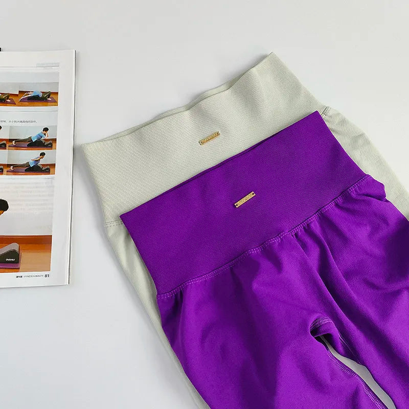 Women's Seamless Yoga Set with High-Waist Leggings
