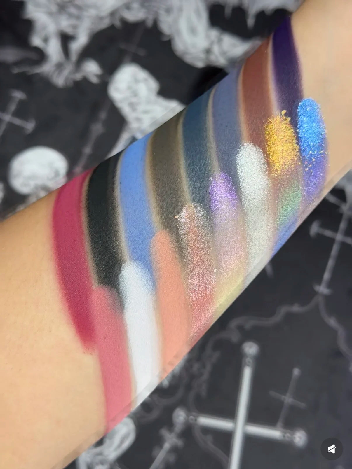 Qianyan Cheeryep 16 Color Eyeshadow Palette Glitter Chamelon Matte Pearlescent Flash Plate Cowherd Sequins