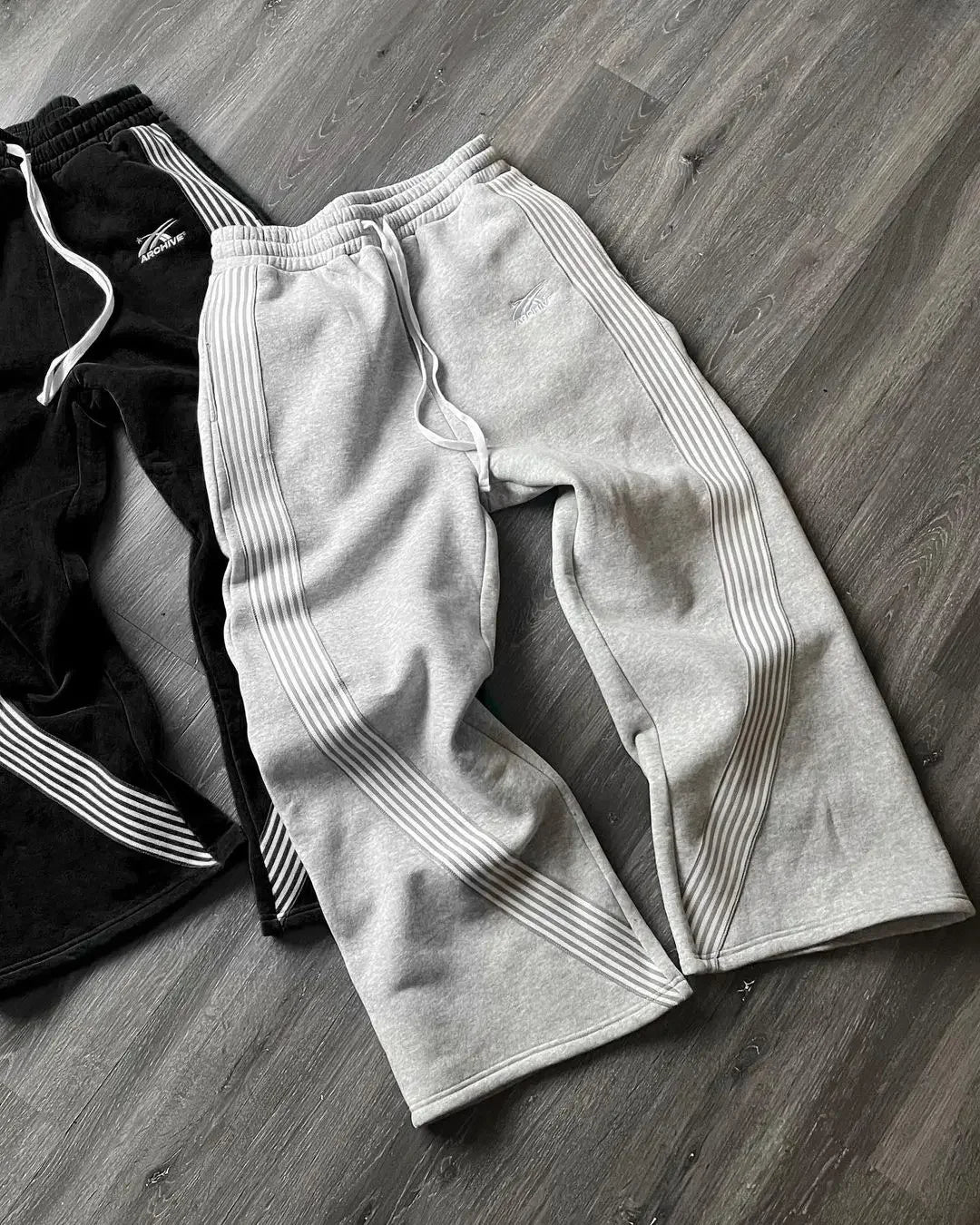 Y2K Camo Cargo Pants – Relaxed Drawstring Joggers