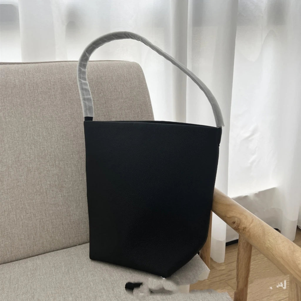 25 year new cowhide lychee pattern single shoulder commuting versatile large capacity bucket bag